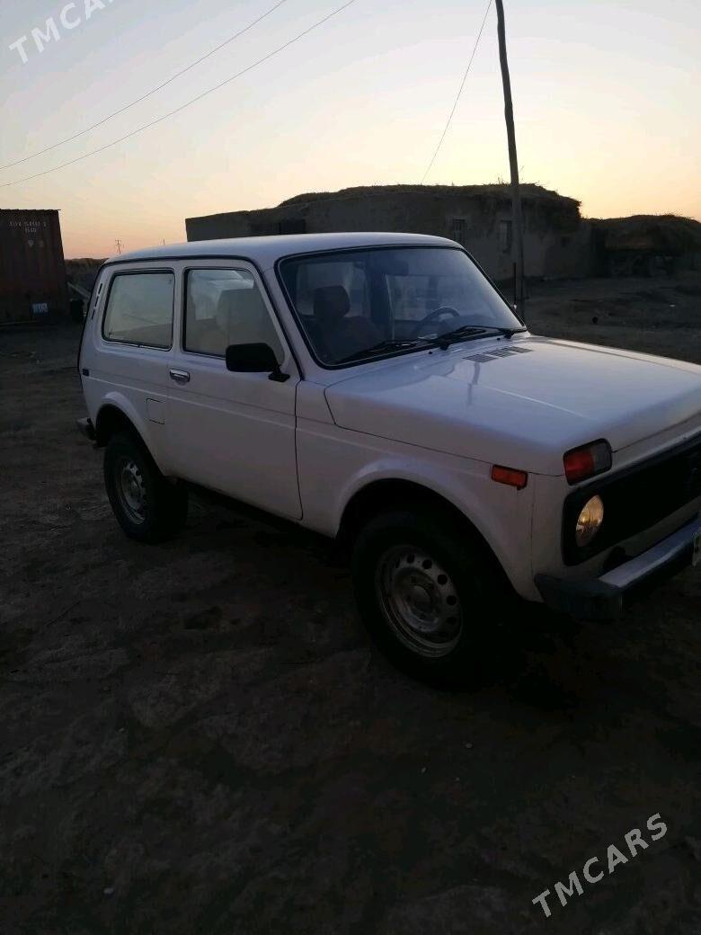 Lada Niva 2010 - 70 000 TMT - етр. Туркменбаши - img 4
