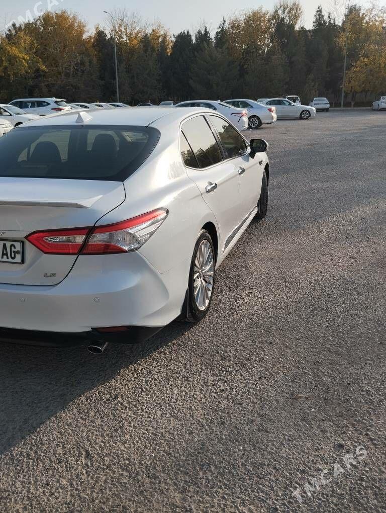Toyota Camry 2019 - 300 000 TMT - 30 мкр - img 4
