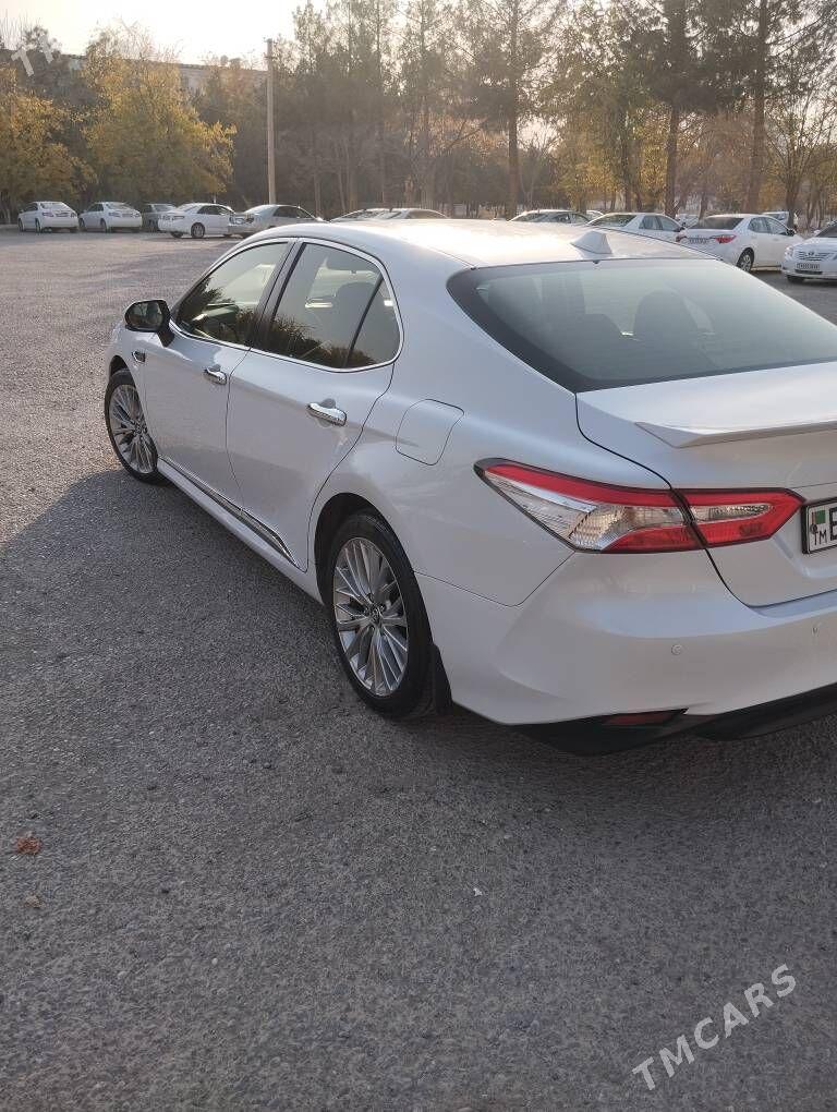 Toyota Camry 2019 - 300 000 TMT - 30 мкр - img 5