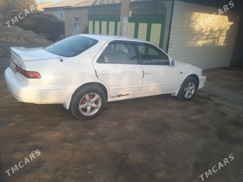 Toyota Camry 1999 - 110 000 TMT - Халач - img 3