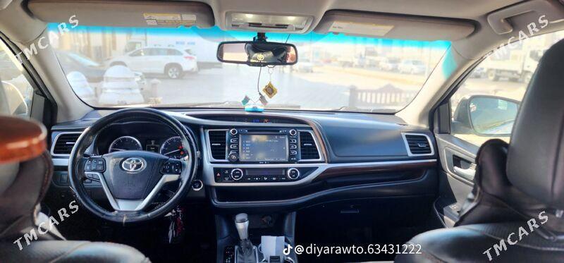 Toyota Highlander 2015 - 400 000 TMT - Мары - img 4
