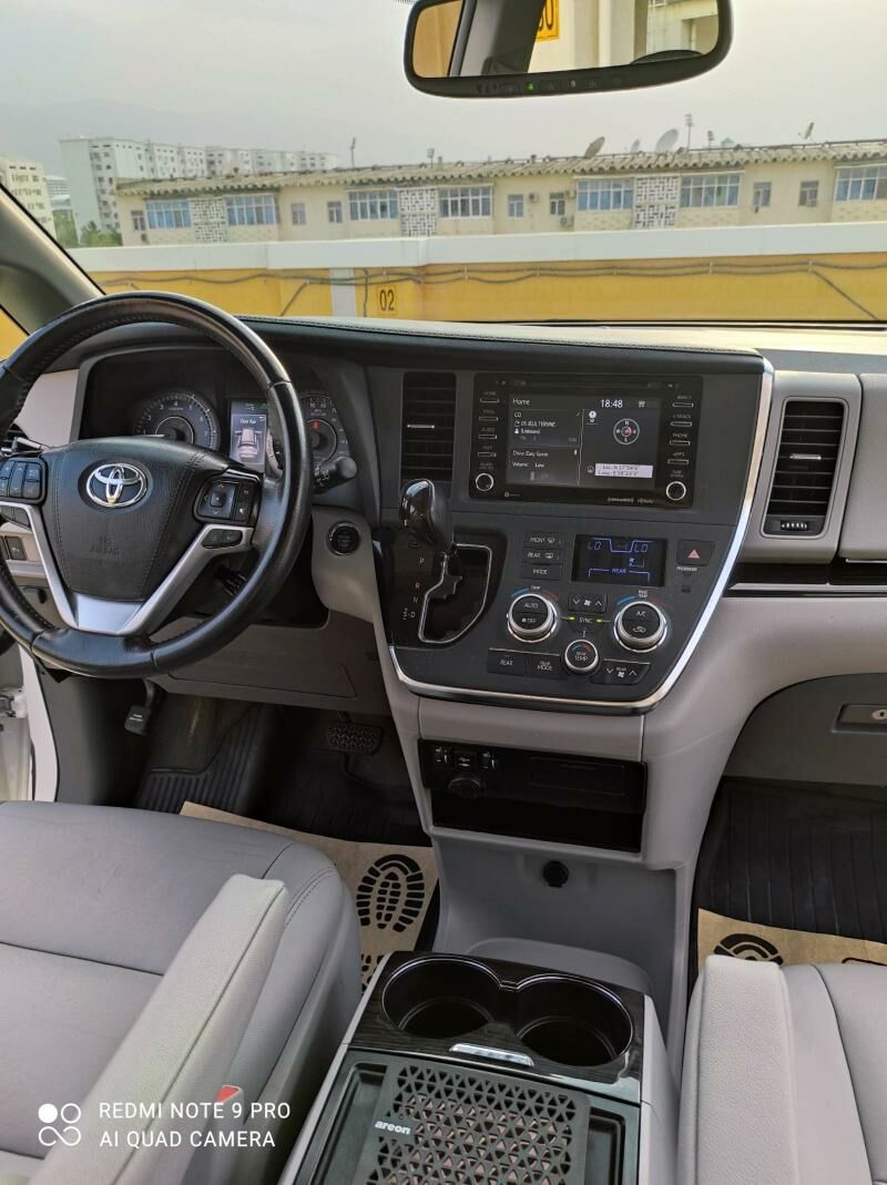 Toyota Sienna 2020 - 439 000 TMT - Мир 2 - img 7