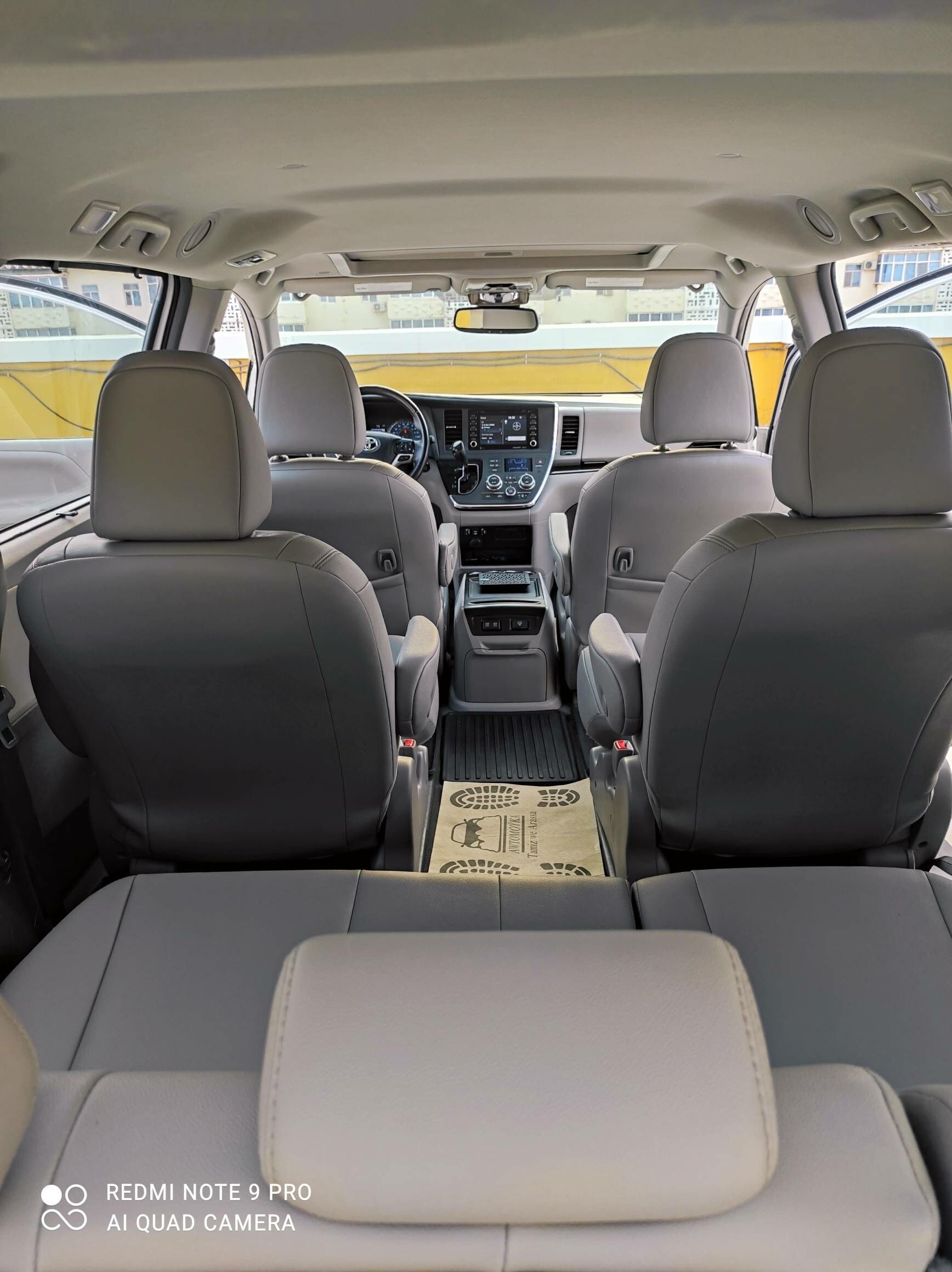 Toyota Sienna 2020 - 439 000 TMT - Мир 2 - img 10