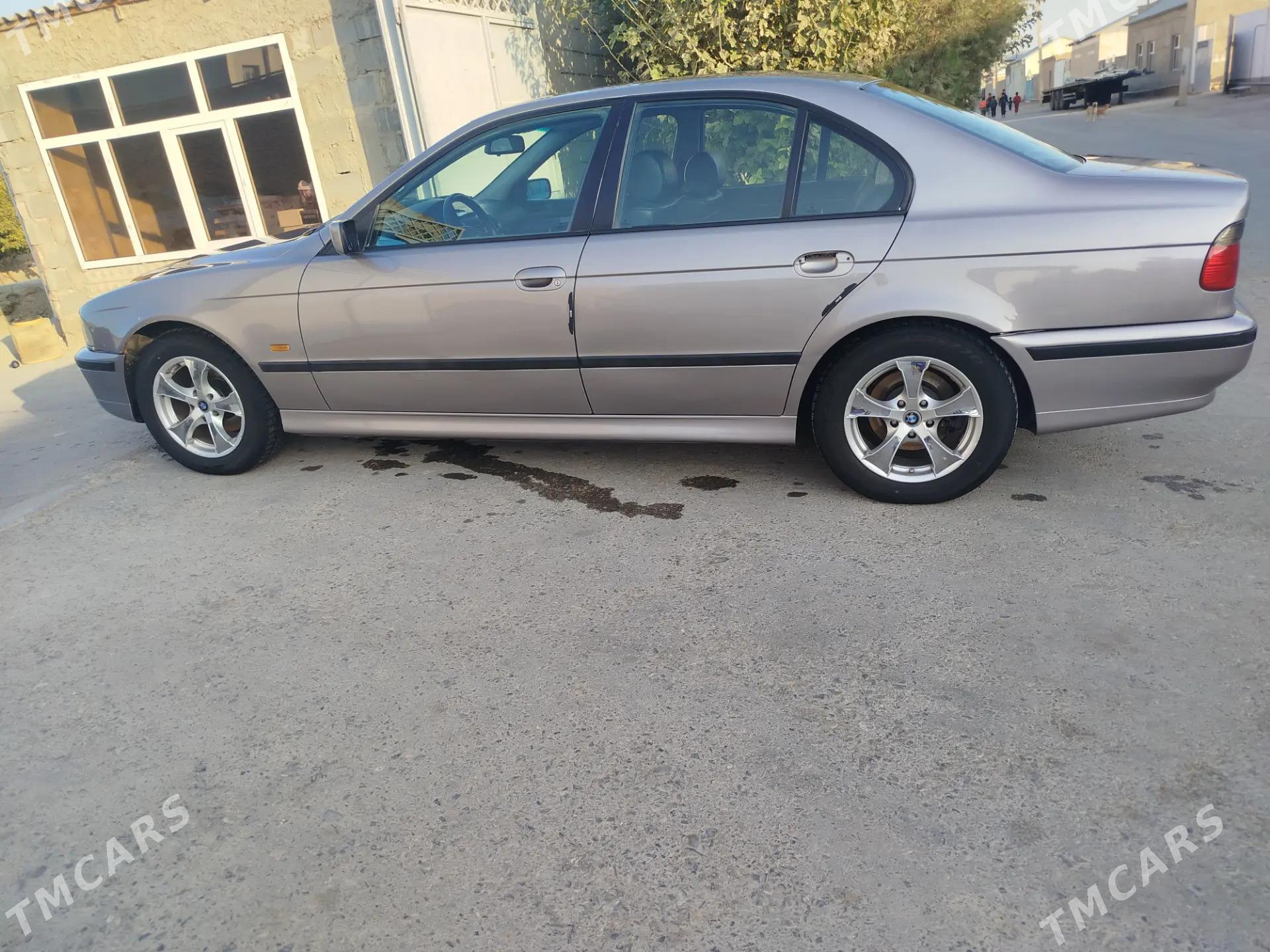 BMW E39 1996 - 85 000 TMT - Gyzylarbat - img 4