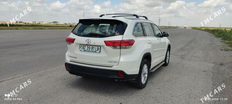 Toyota Highlander 2018 - 520 000 TMT - Dänew - img 3