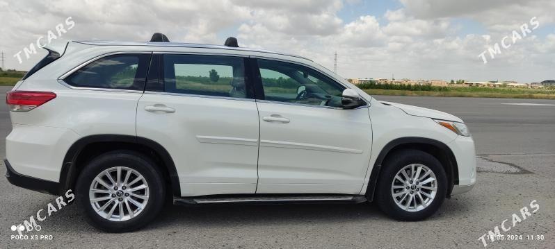 Toyota Highlander 2018 - 520 000 TMT - Dänew - img 4