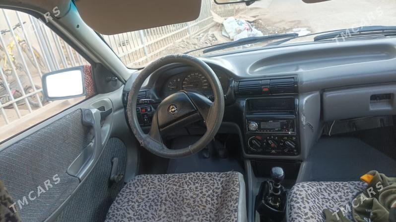 Opel Astra 1993 - 30 000 TMT - Daşoguz - img 5