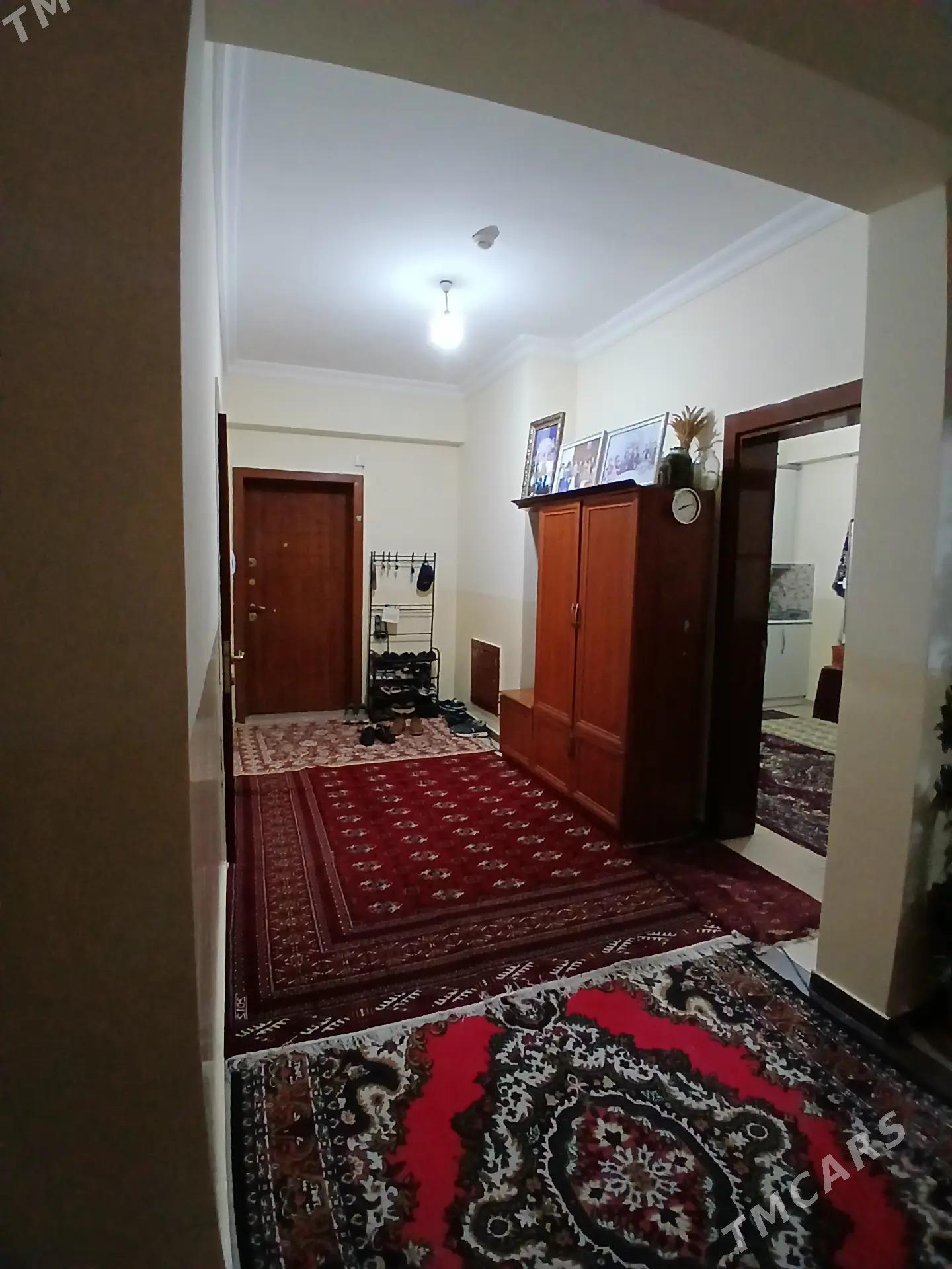 Satlyk 4/3 etajy 3kom 98m² - Köşi - img 3