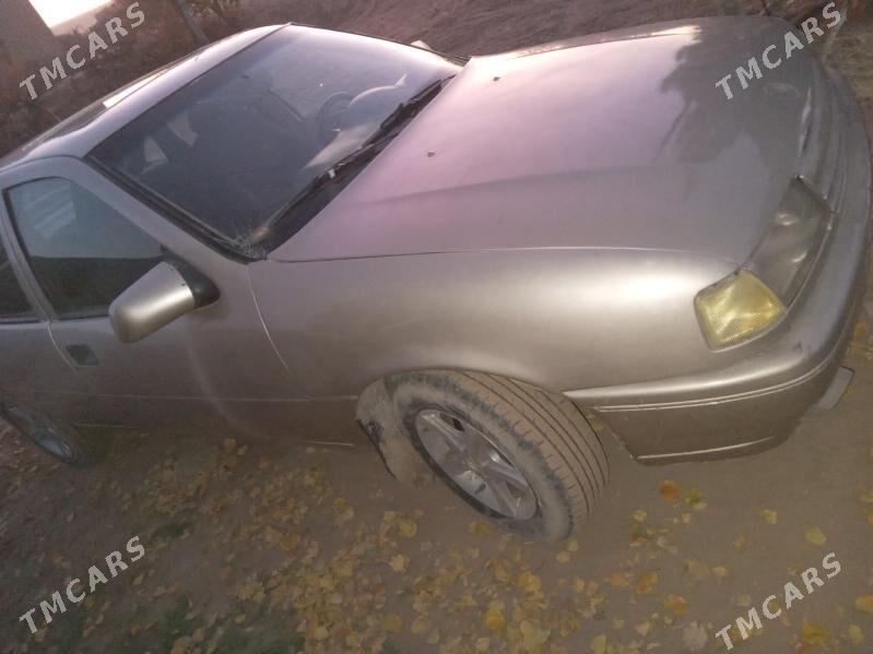 Opel Vectra 1991 - 24 000 TMT - Сейди - img 2