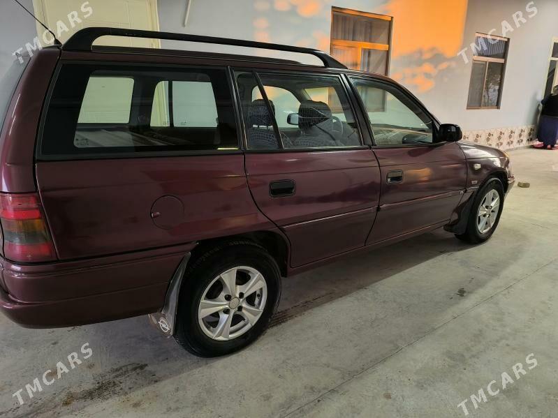 Opel Astra 1995 - 50 000 TMT - Дянев - img 6