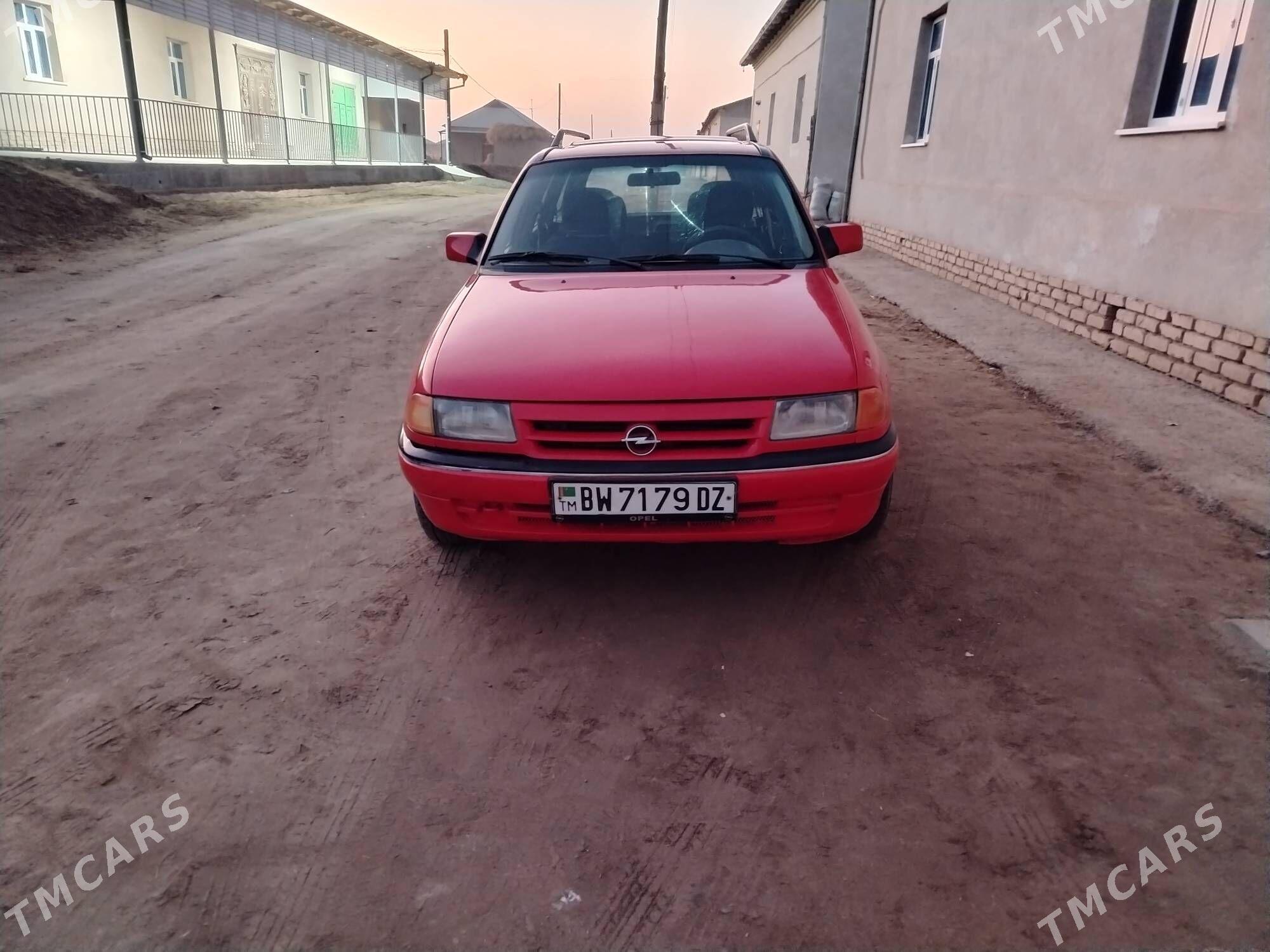 Opel Astra 1994 - 45 000 TMT - Гурбансолтан Едже - img 1