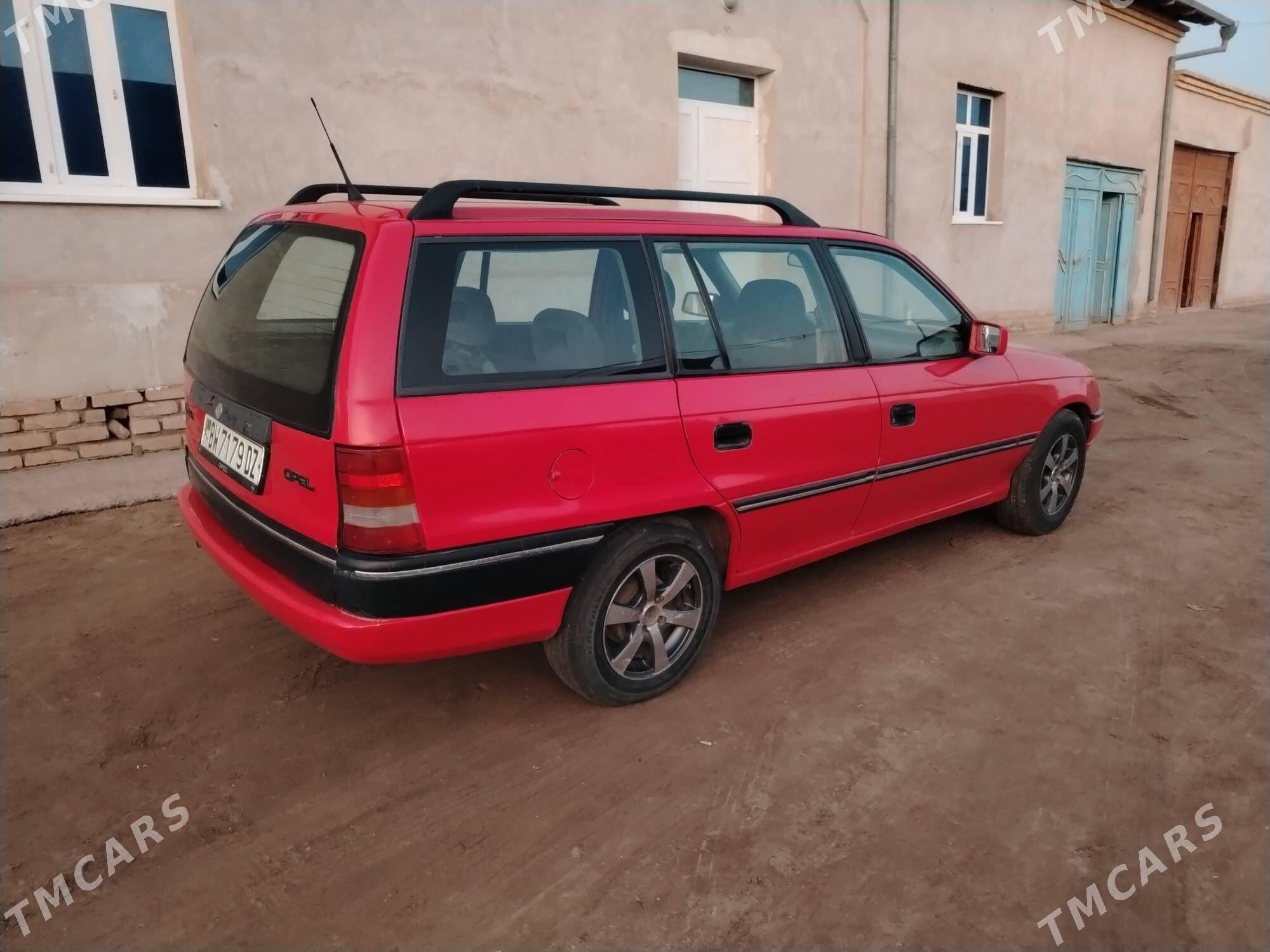 Opel Astra 1994 - 45 000 TMT - Гурбансолтан Едже - img 8