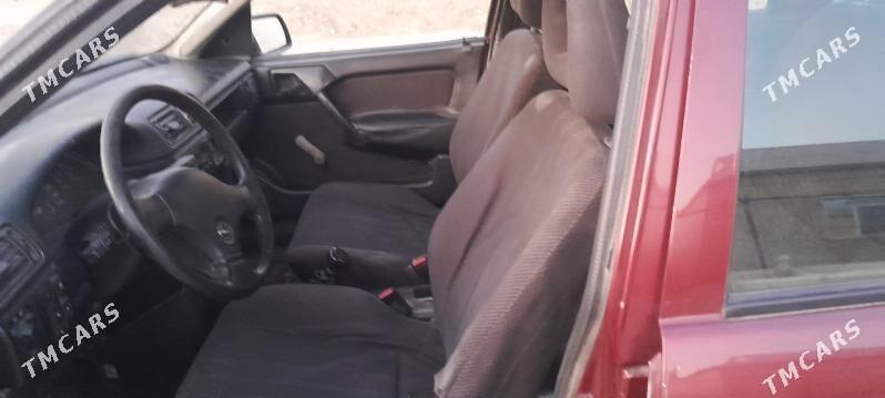 Opel Vectra 1992 - 28 000 TMT - Мургап - img 4
