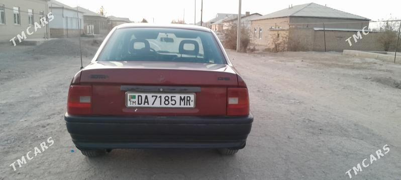 Opel Vectra 1992 - 28 000 TMT - Мургап - img 2