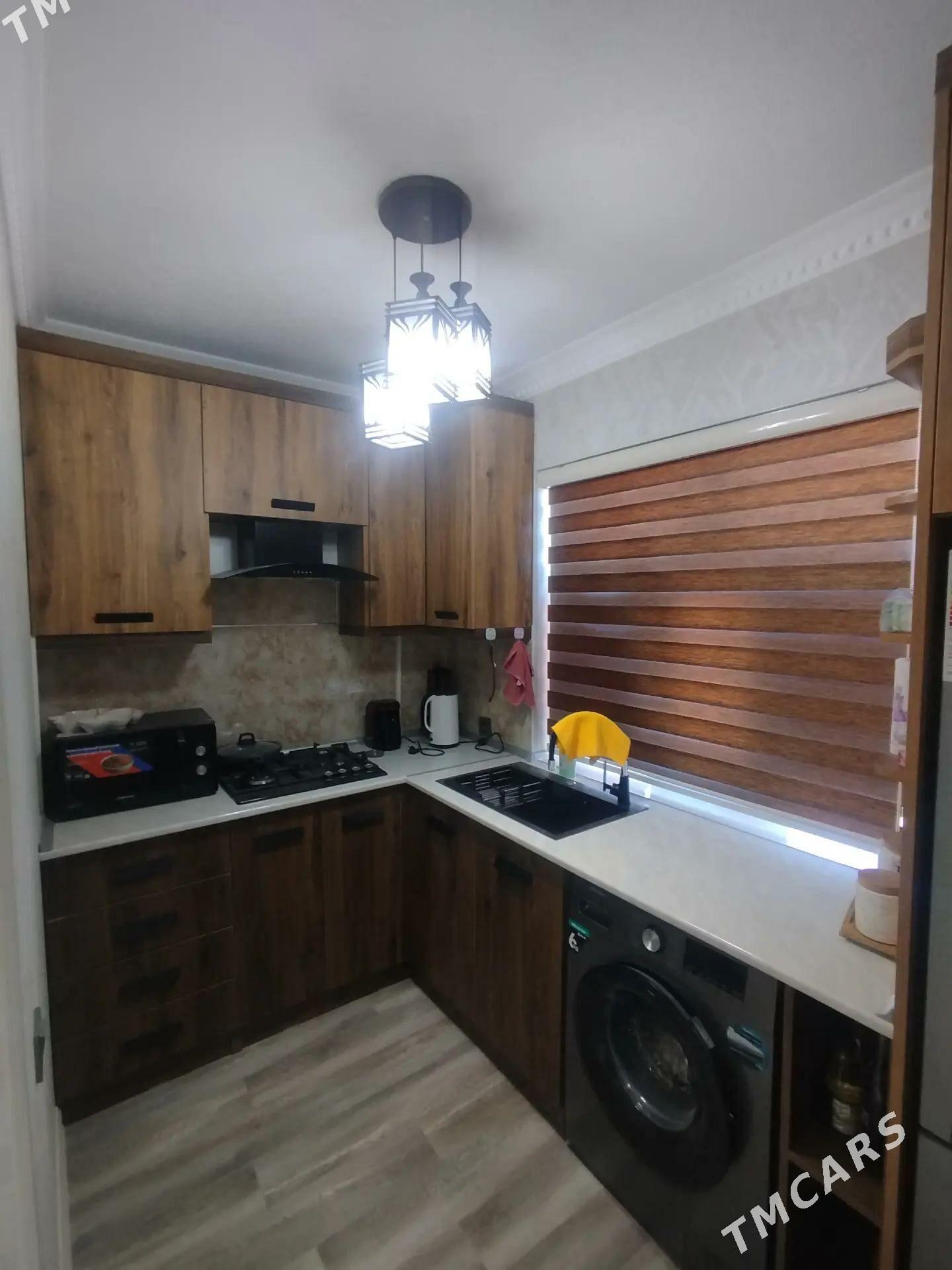 Arenda jay,eyesinden - Büzmeýin GRES - img 2