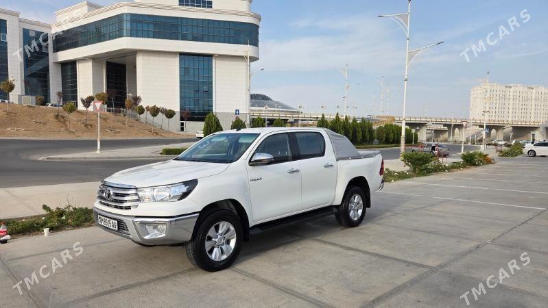 Toyota Hilux 2020 - 500 000 TMT - Aşgabat - img 8
