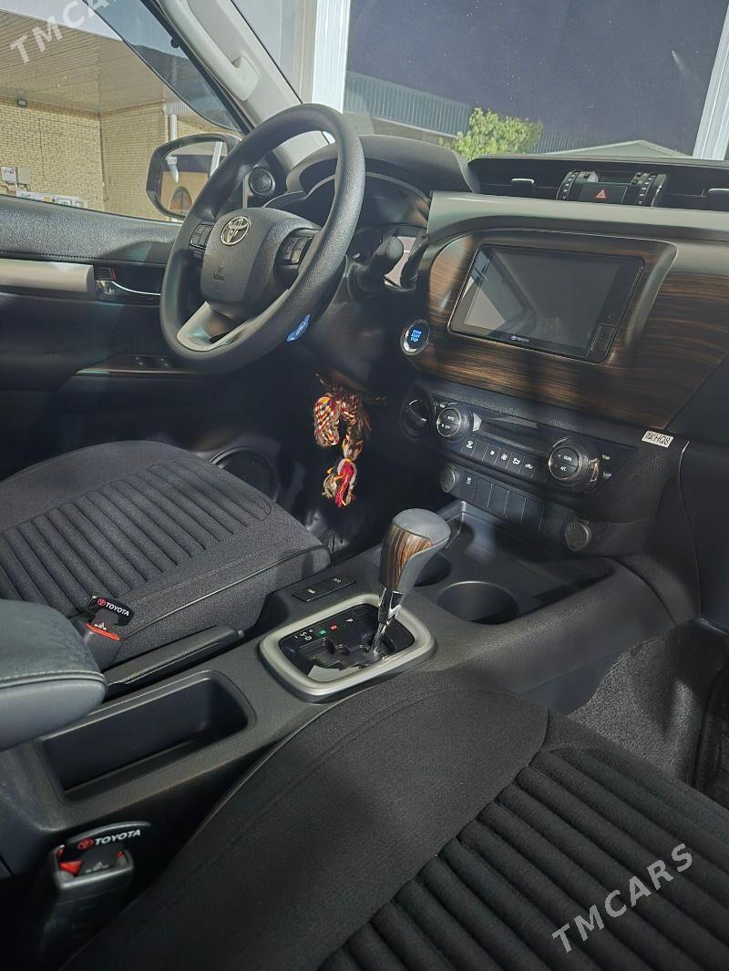 Toyota Hilux 2025 - 670 000 TMT - Мары - img 4