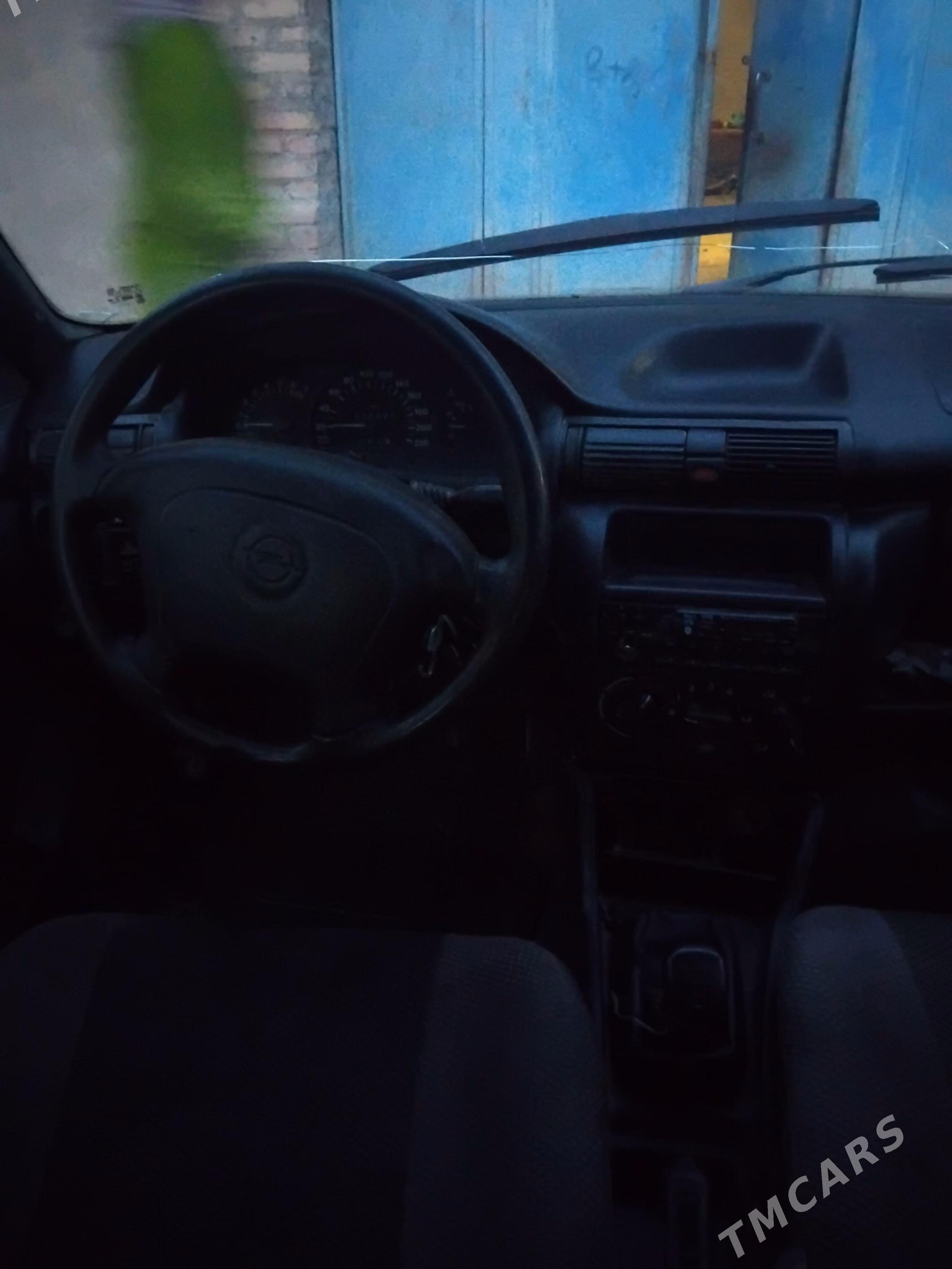 Opel Astra 1992 - 40 000 TMT - Гурбансолтан Едже - img 8