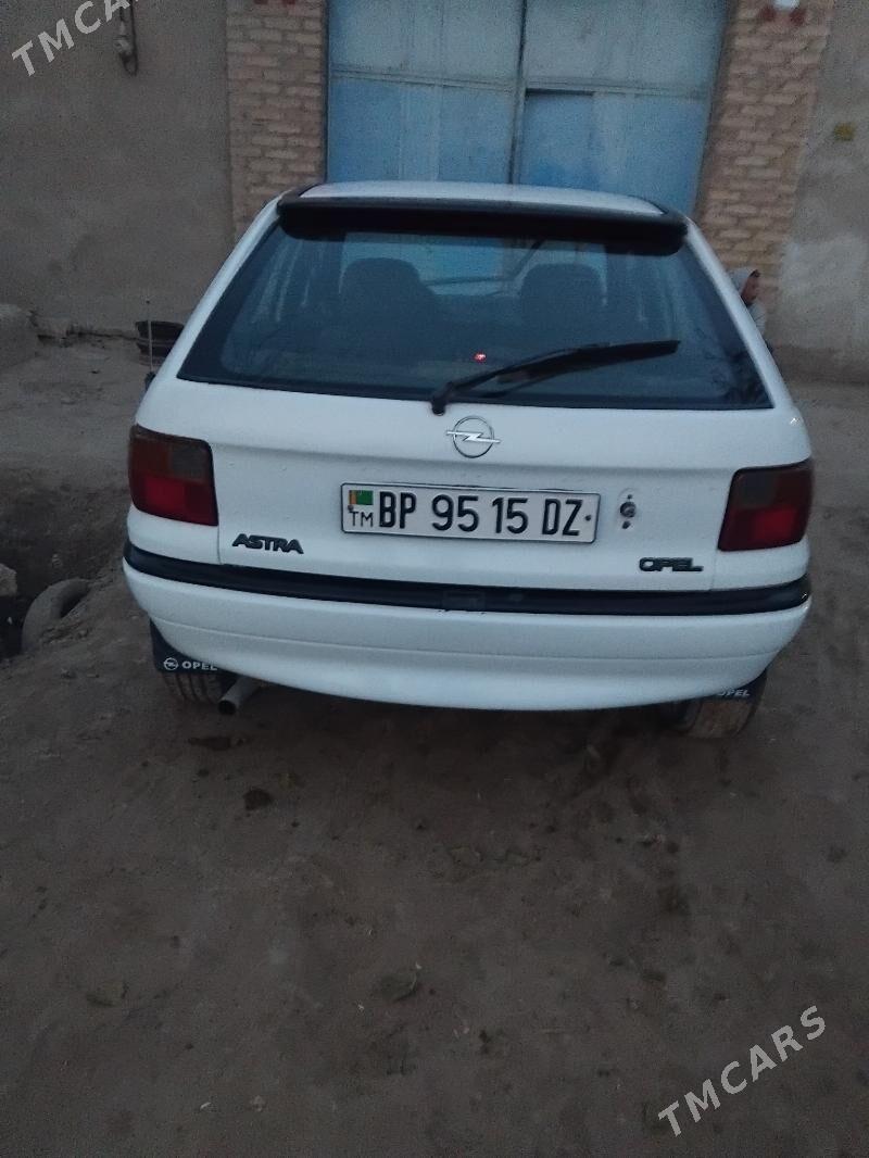 Opel Astra 1992 - 40 000 TMT - Гурбансолтан Едже - img 6