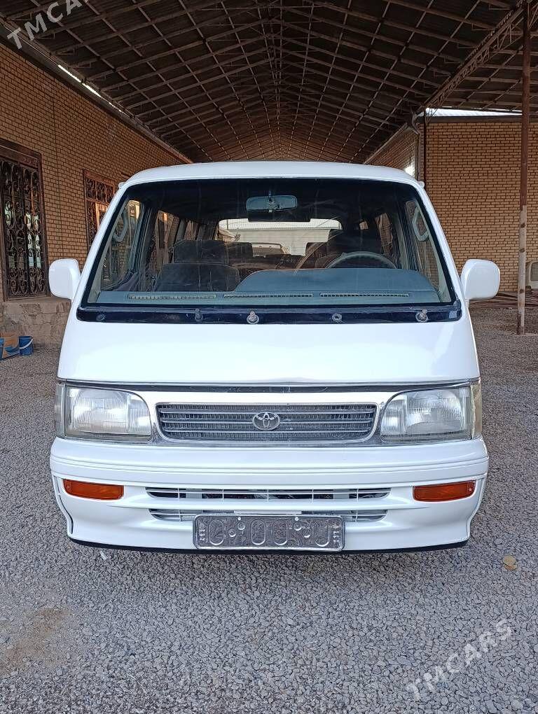 Toyota Hiace 1993 - 70 000 TMT - Мары - img 3