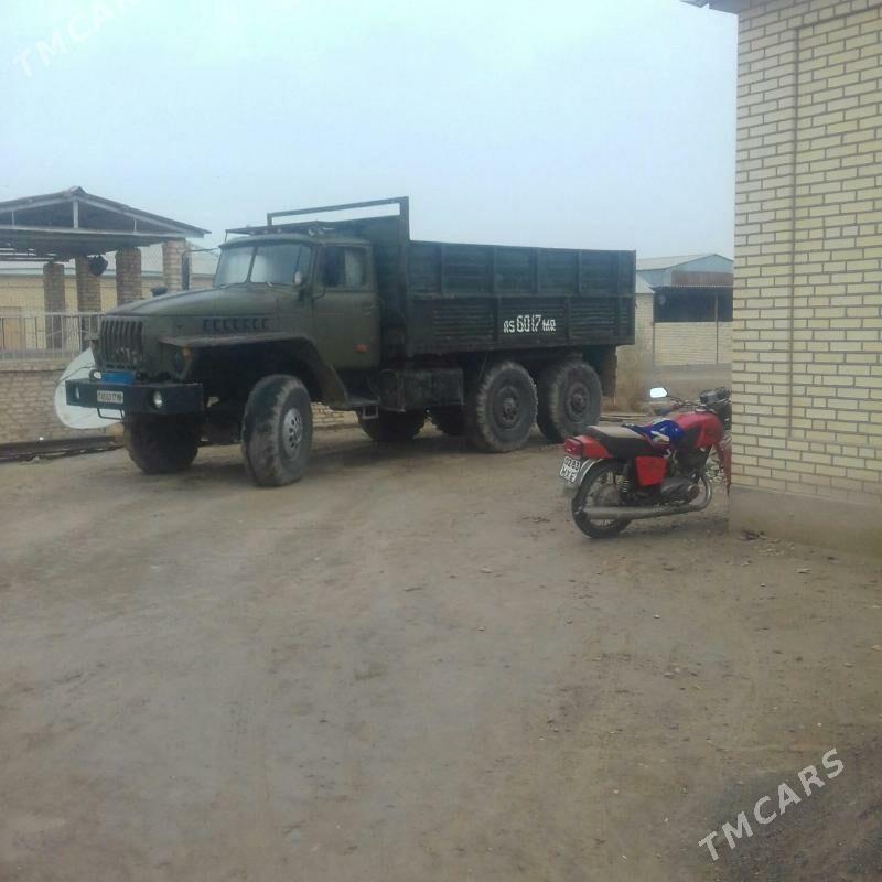 Ural 4320 1980 - 110 000 TMT - Sakarçäge - img 2