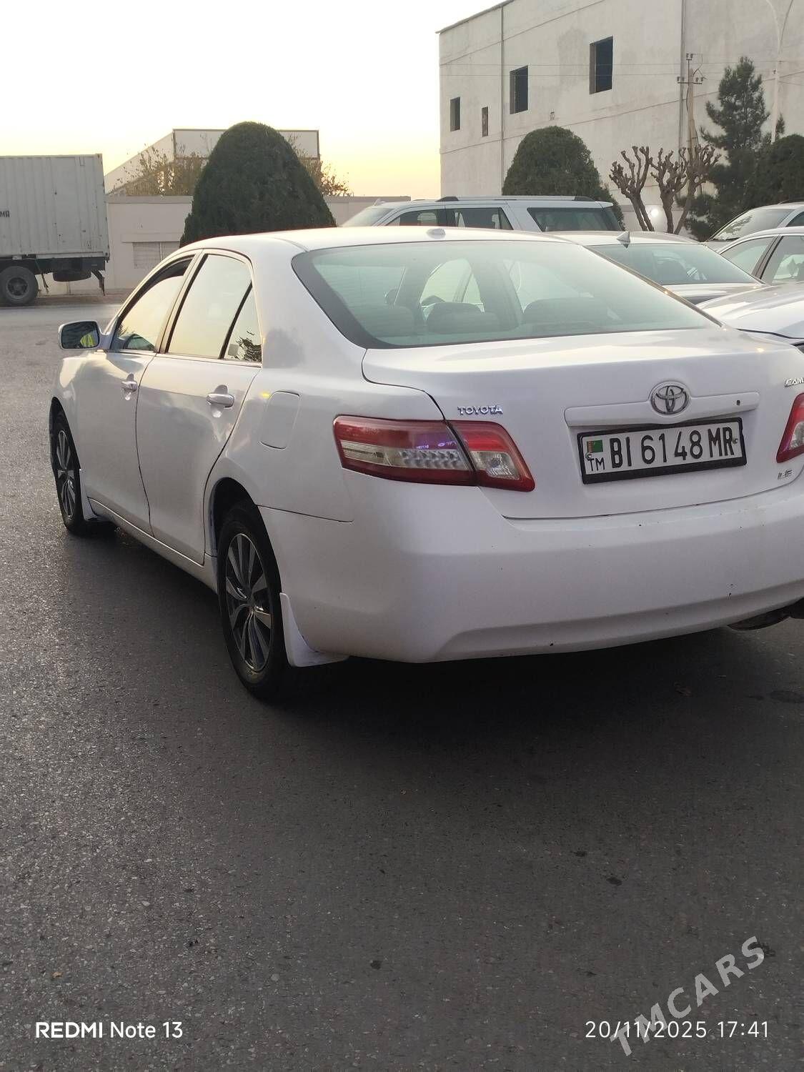 Toyota Camry 2011 - 200 000 TMT - Мары - img 4