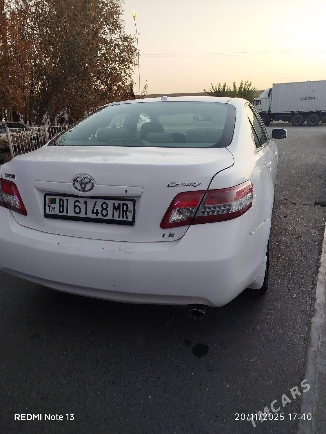 Toyota Camry 2011 - 200 000 TMT - Мары - img 2