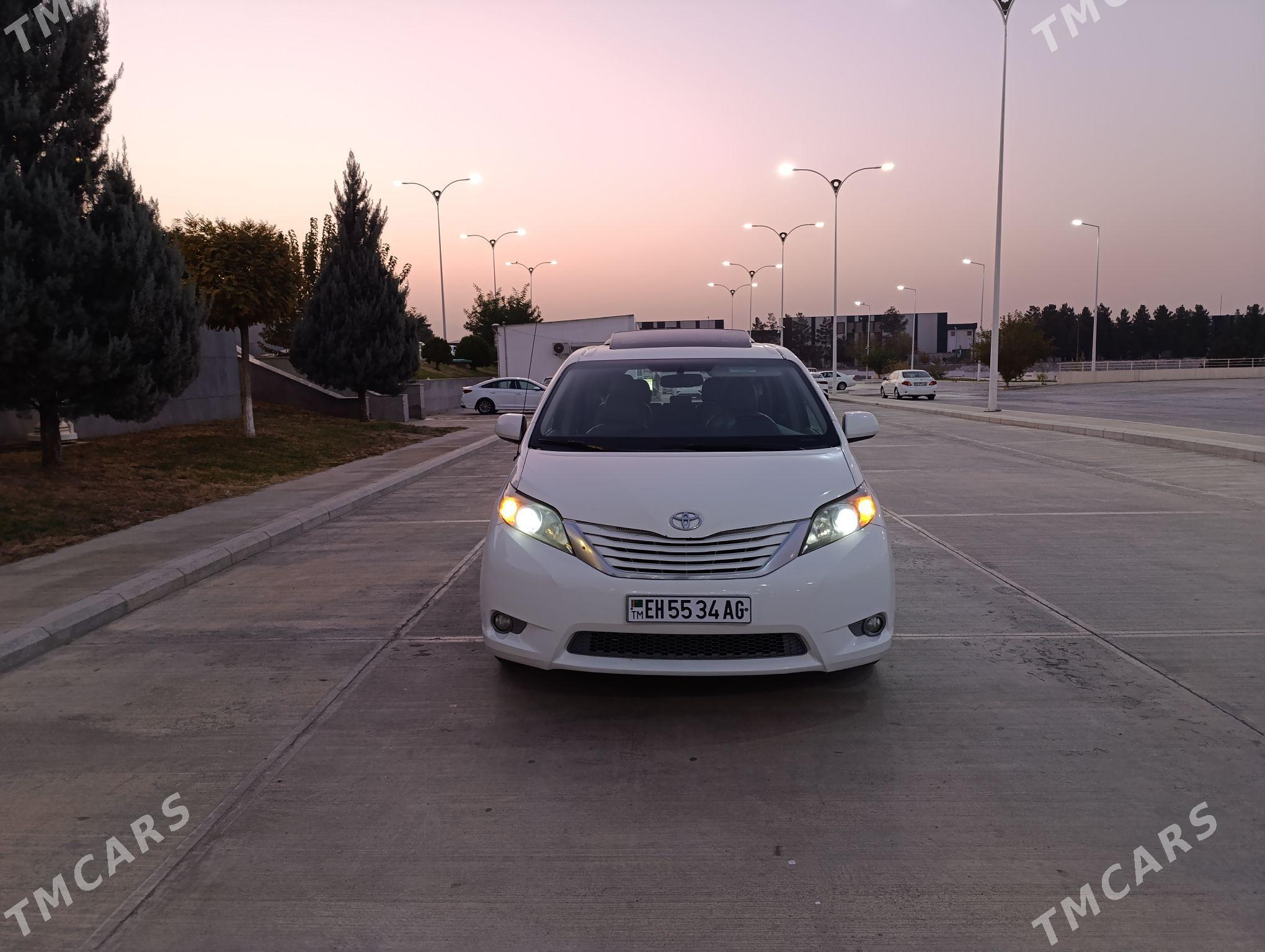 Toyota Sienna 2011 - 290 000 TMT - Ашхабад - img 7