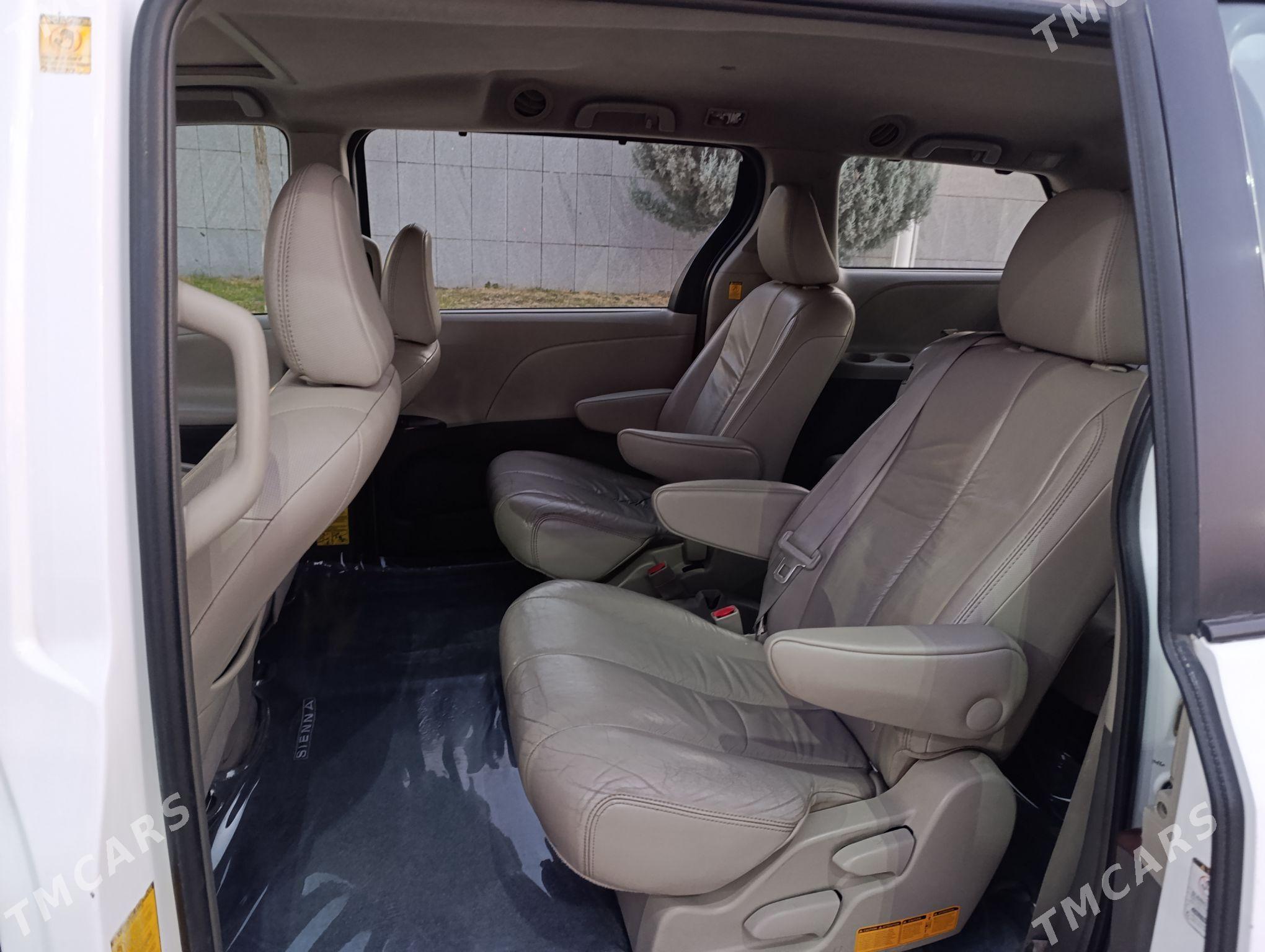 Toyota Sienna 2011 - 290 000 TMT - Ашхабад - img 9