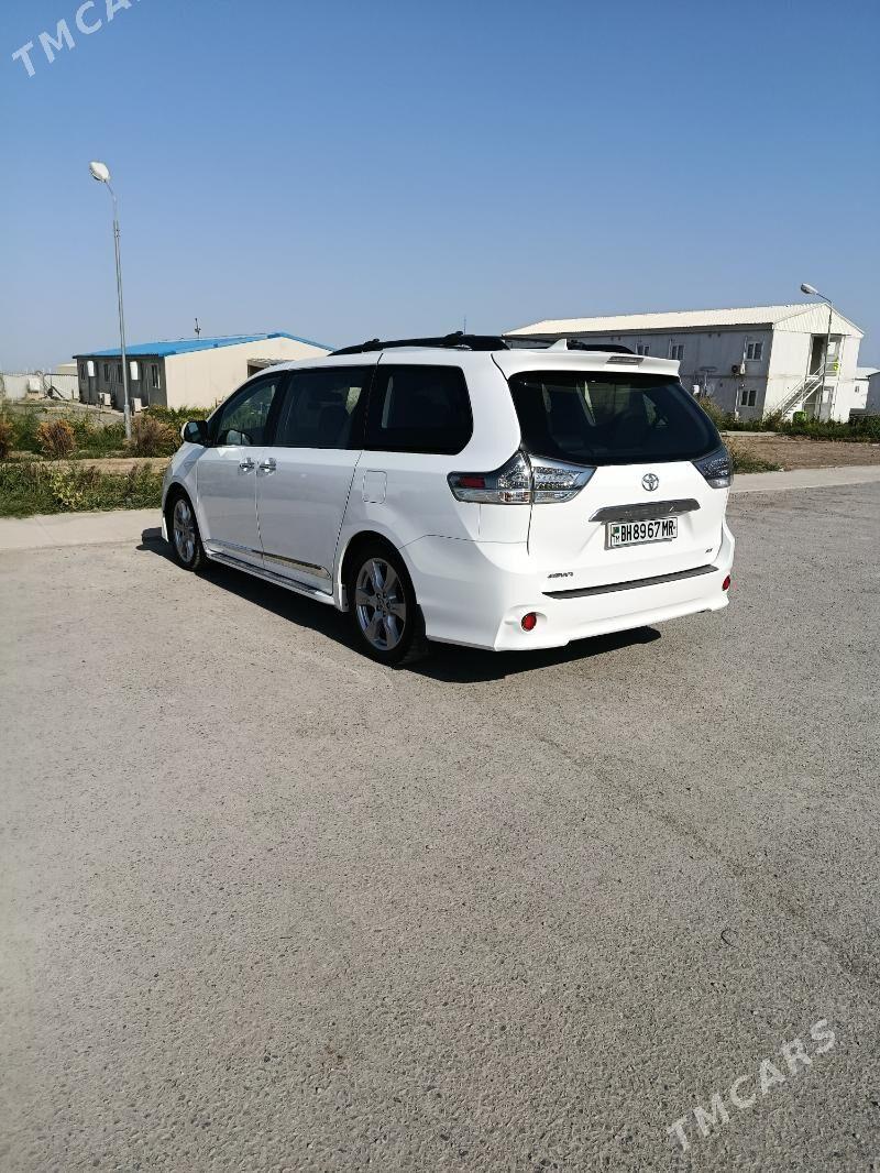 Toyota Sienna 2020 - 500 000 TMT - Мары - img 8