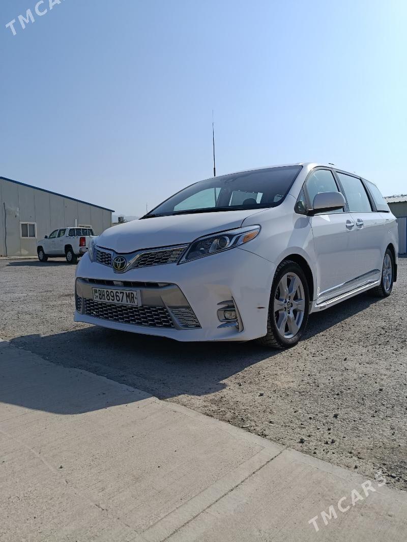 Toyota Sienna 2020 - 500 000 TMT - Мары - img 4