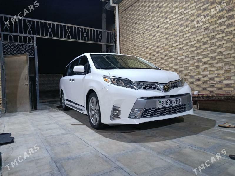 Toyota Sienna 2020 - 500 000 TMT - Мары - img 2