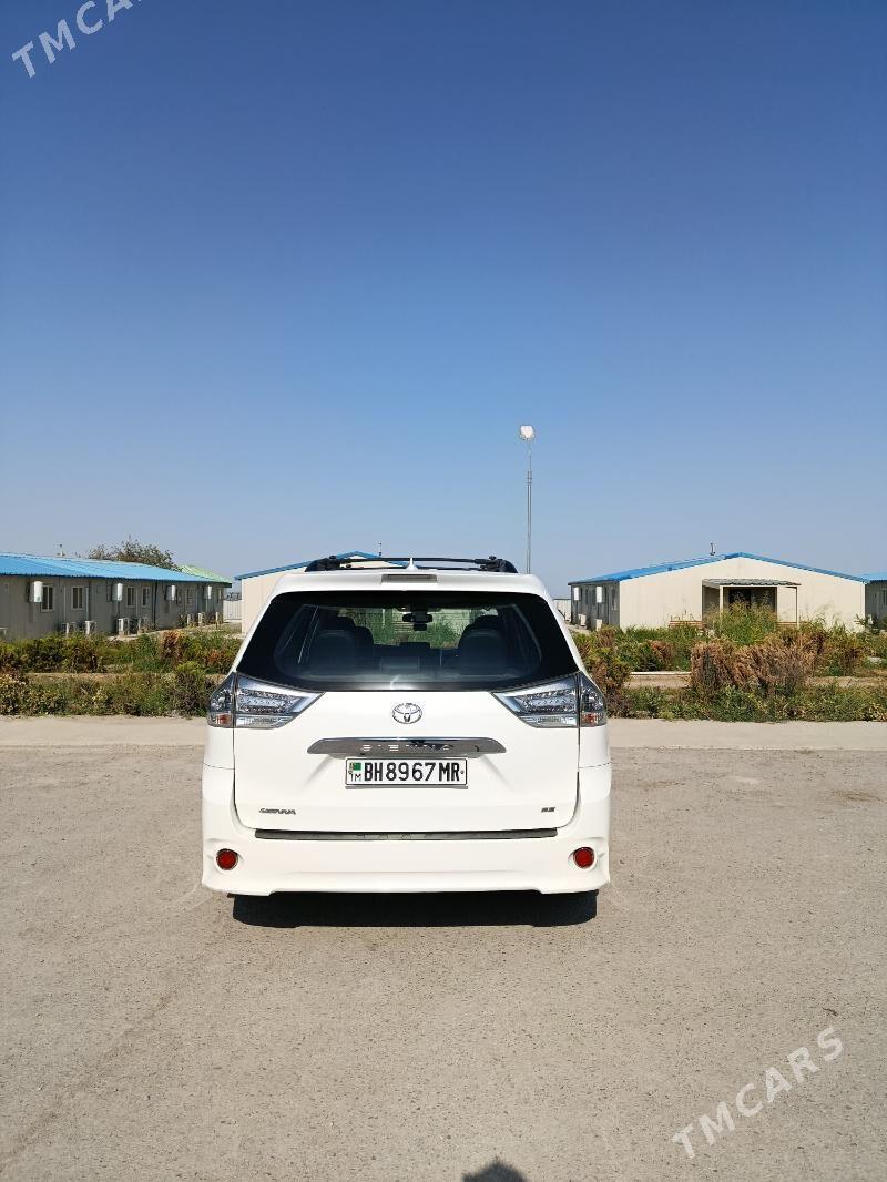 Toyota Sienna 2020 - 500 000 TMT - Мары - img 3