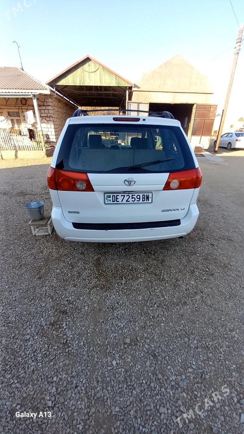 Toyota Sienna 2008 - 220 000 TMT - Эсенгулы - img 2