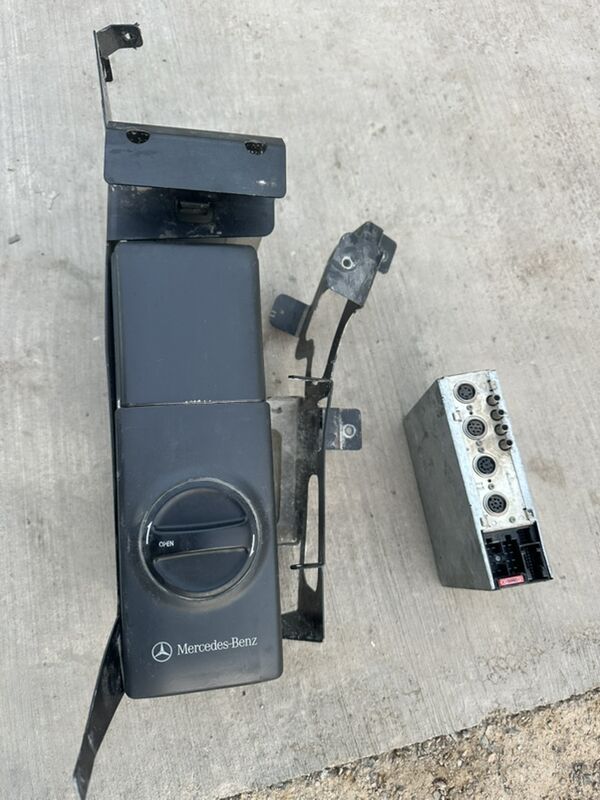 CD ЧЕЙНДЖЕР  НА MERCEDES 600 TMT - Туркменбаши - img 2