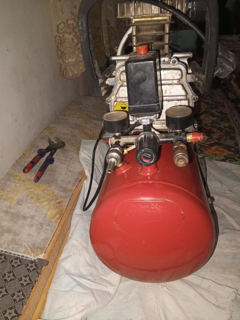 Kampresr 1 000 TMT - Гурбансолтан Едже - img 2