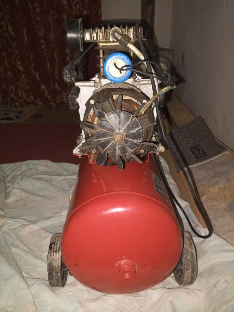 Kampresr 1 000 TMT - Гурбансолтан Едже - img 3