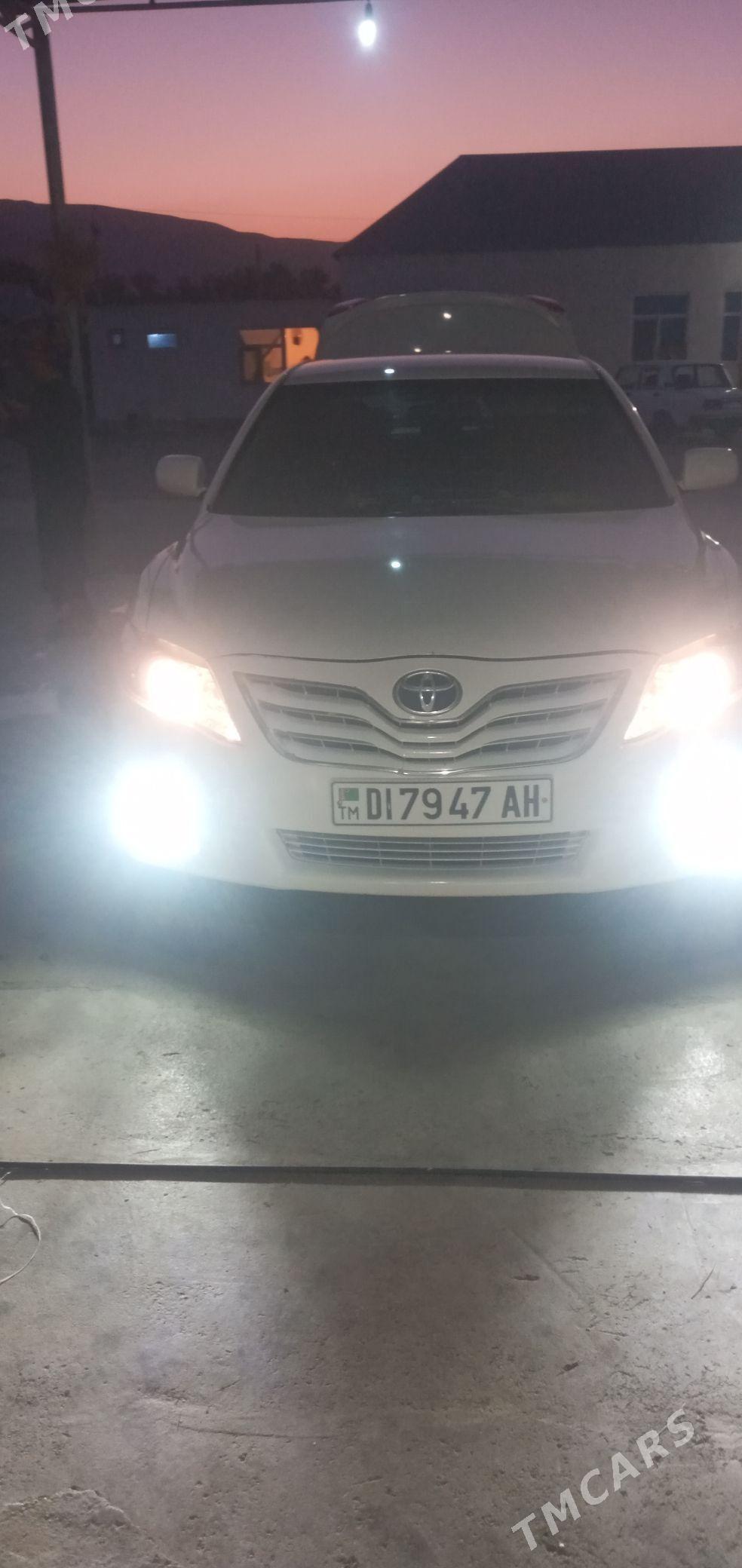 Toyota Camry 2011 - 160 000 TMT - Гёкдепе - img 2