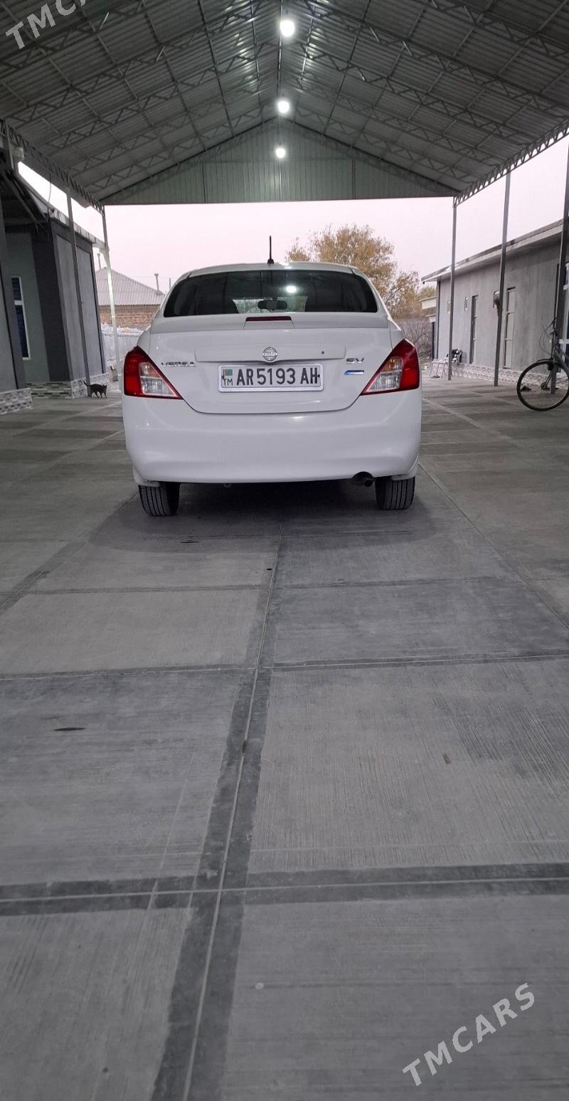 Nissan Versa 2012 - 130 000 TMT - Ашхабад - img 4