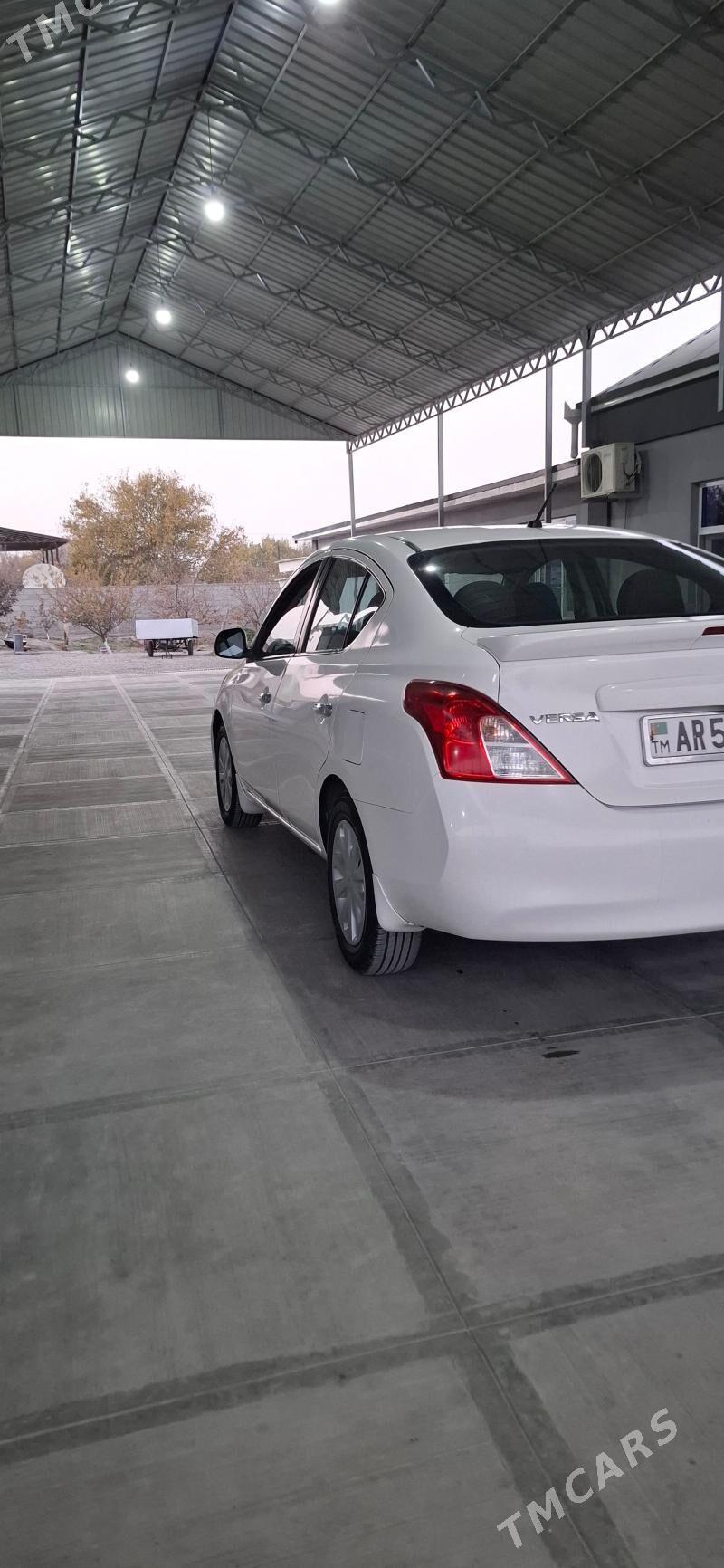 Nissan Versa 2012 - 130 000 TMT - Ашхабад - img 5