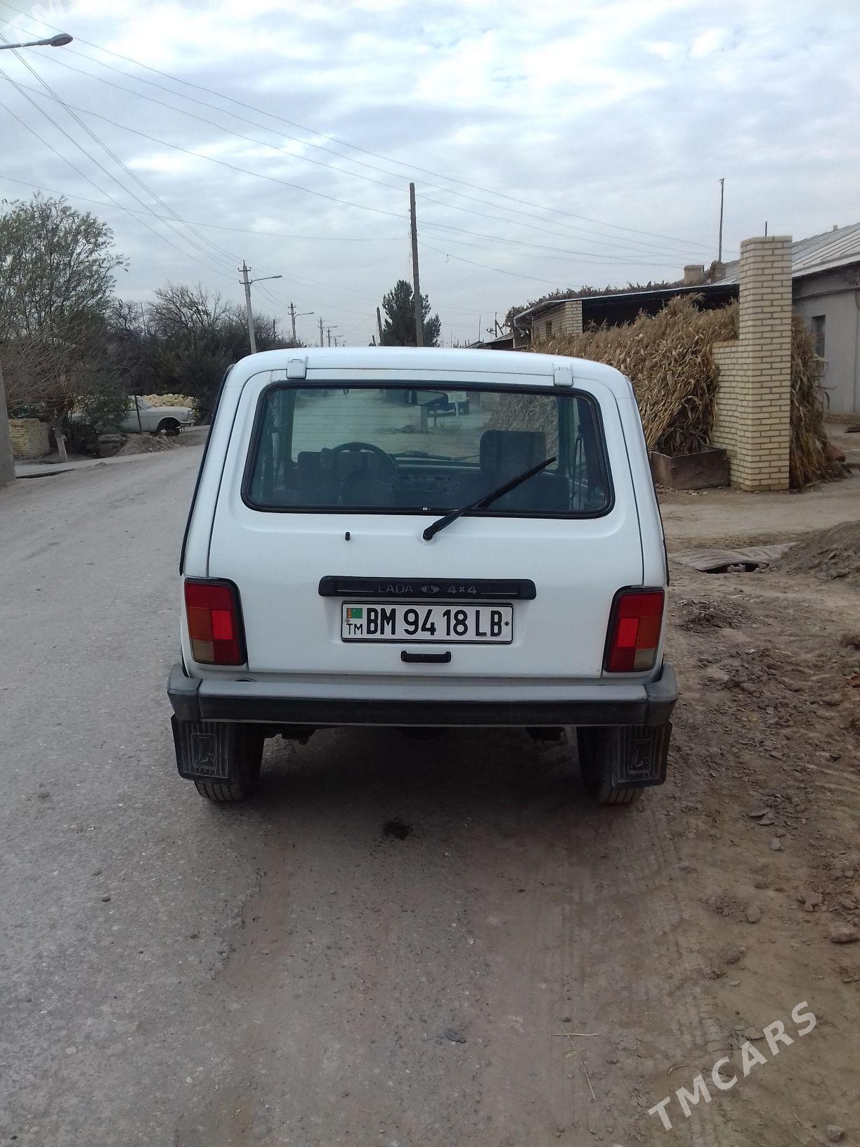 Lada Niva 2009 - 80 000 TMT - Халач - img 1