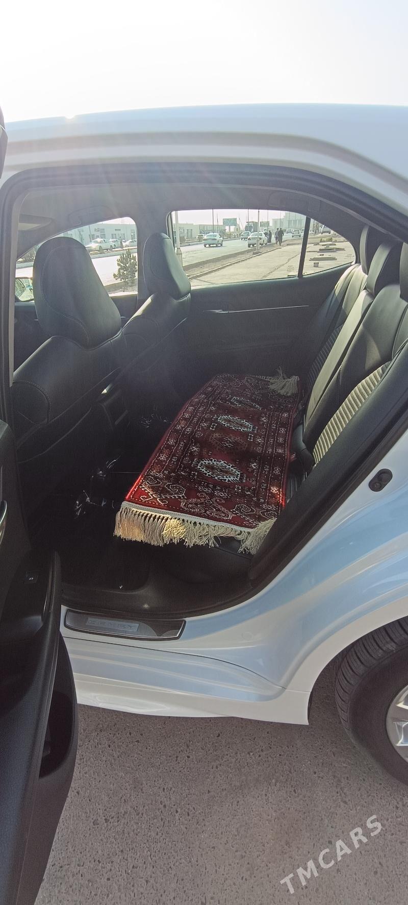 Toyota Camry 2020 - 285 000 TMT - Теджен - img 10