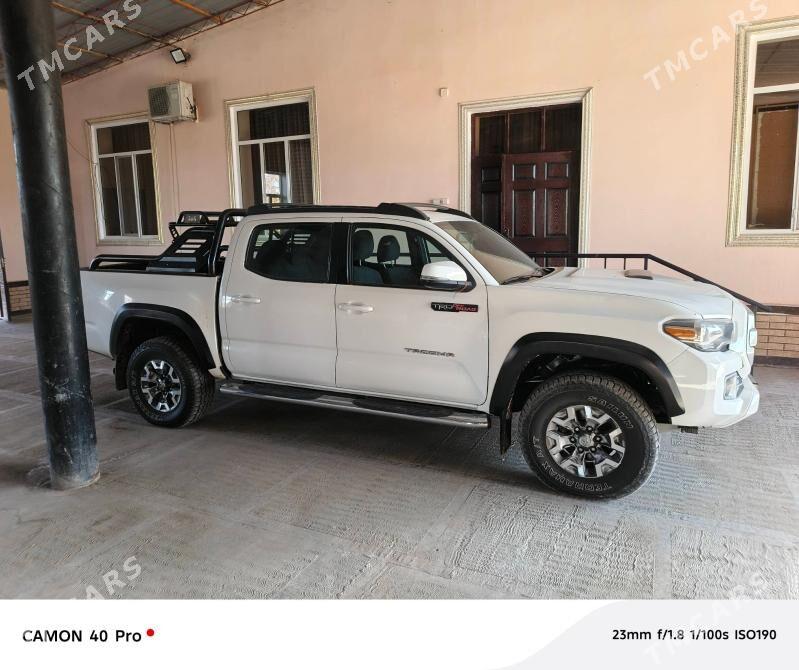 Toyota Tacoma 2017 - 380 000 TMT - Dänew - img 6