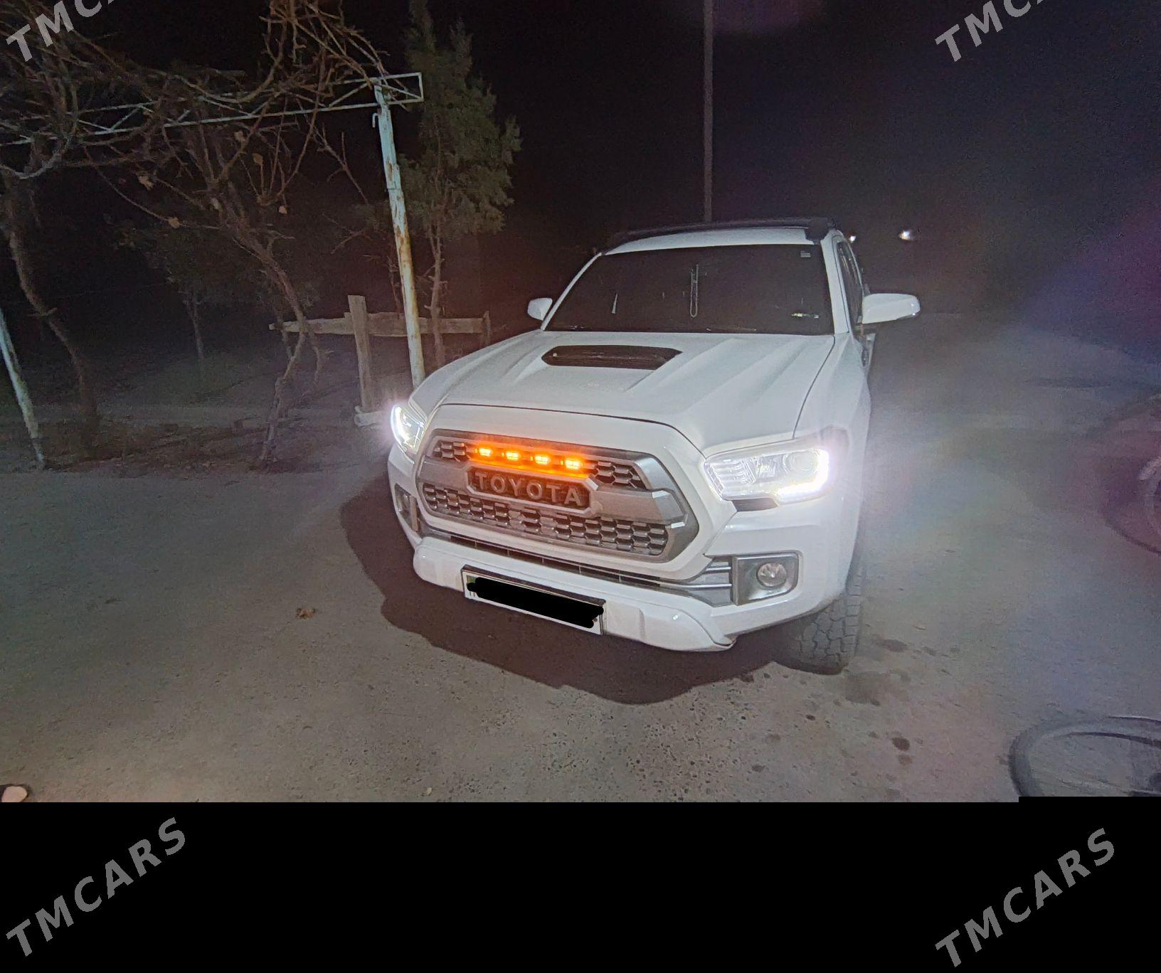 Toyota Tacoma 2017 - 380 000 TMT - Dänew - img 4