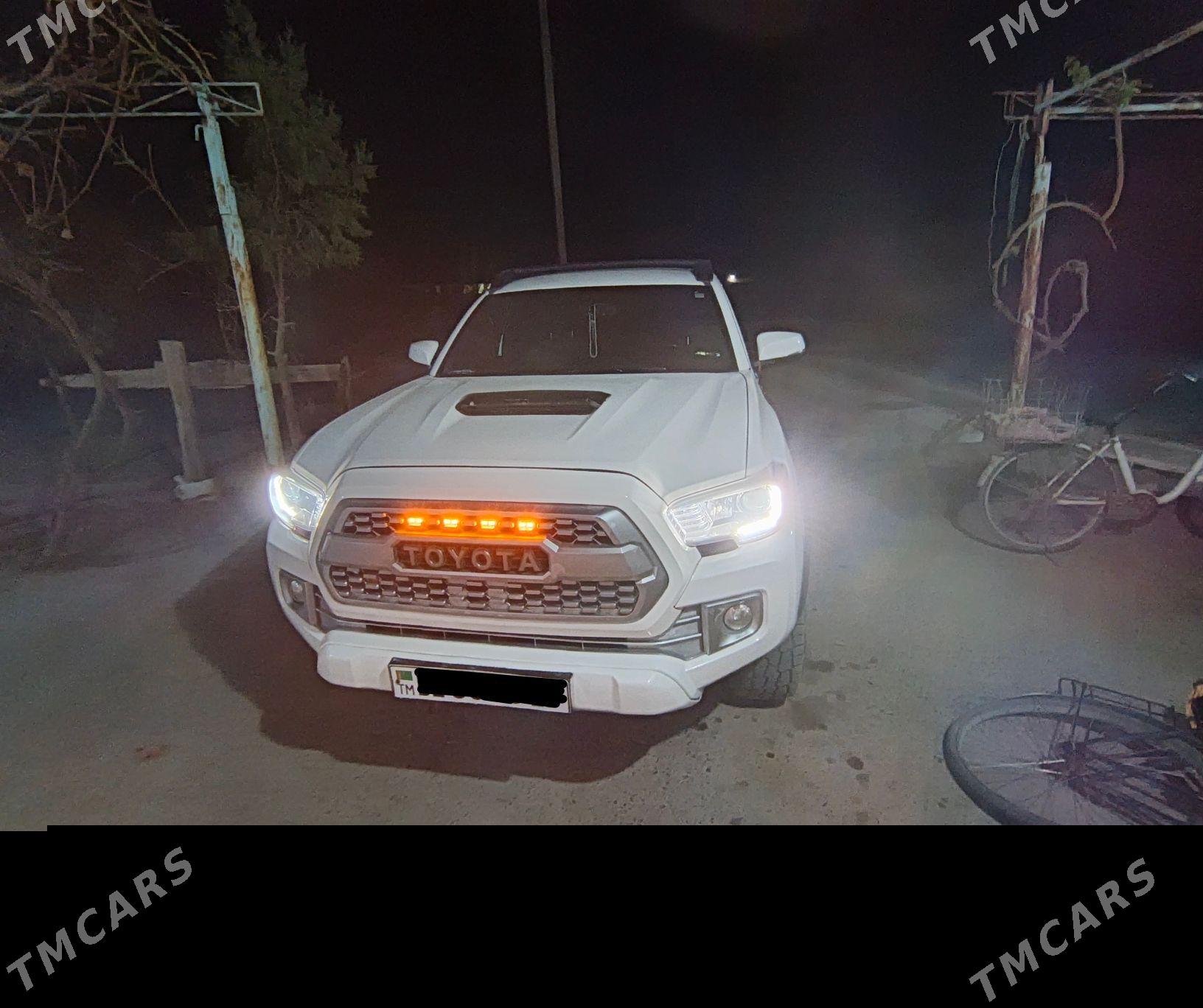 Toyota Tacoma 2017 - 380 000 TMT - Dänew - img 3