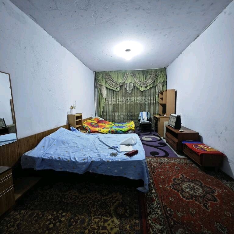 Мир2, 3эт, 4ком, 96м², хозяин - Parahat 2 - img 1