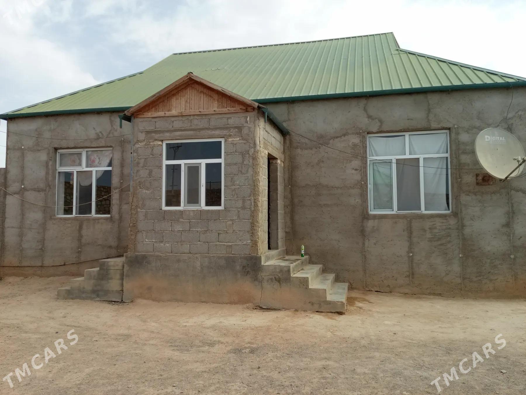 Ak dasda jay - Туркменбаши - img 1