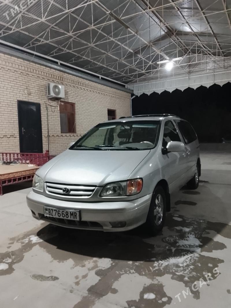 Toyota Sienna 2003 - 175 000 TMT - Байрамали - img 1