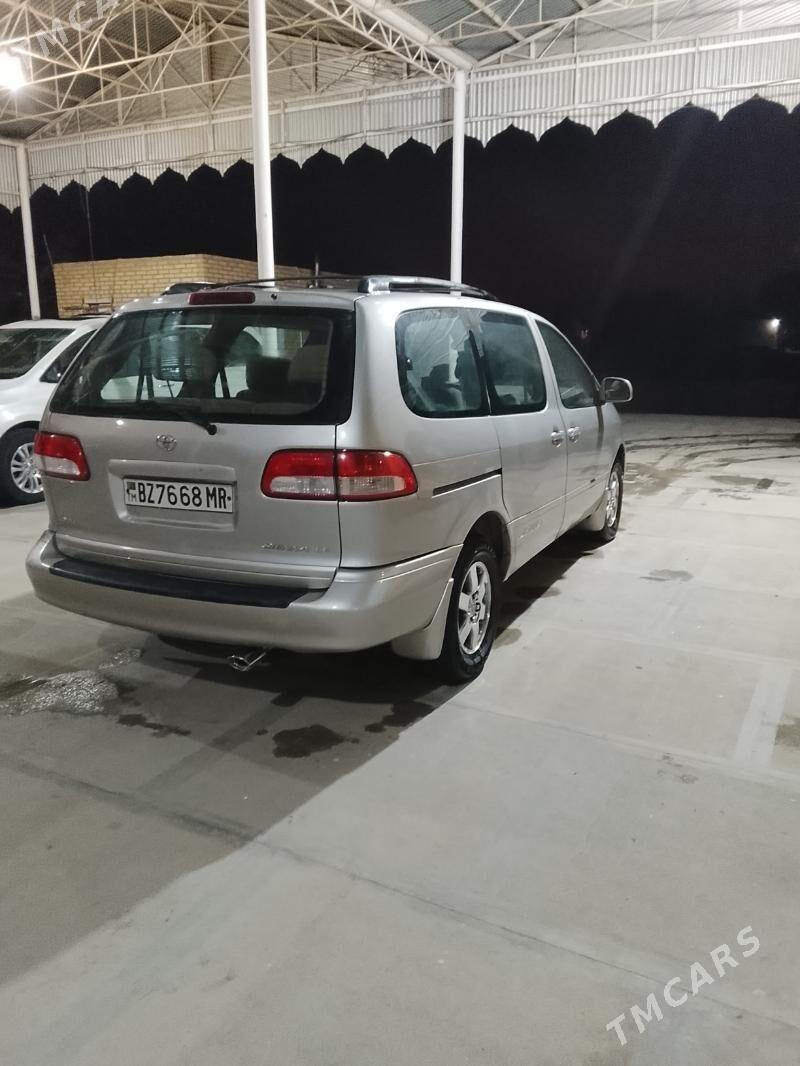 Toyota Sienna 2003 - 175 000 TMT - Байрамали - img 7
