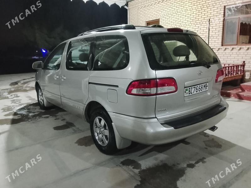 Toyota Sienna 2003 - 175 000 TMT - Байрамали - img 5